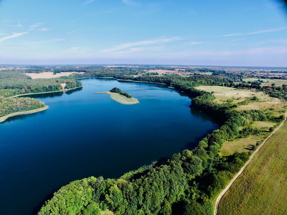Landhaus Schoenhof Feldberger Seenlandschaft Exterior photo